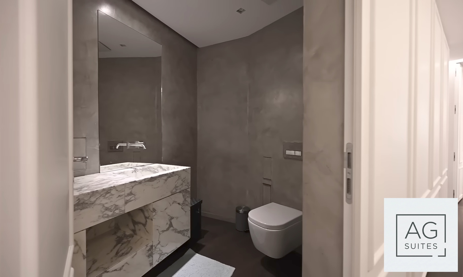 The Grand Statuto bathroom